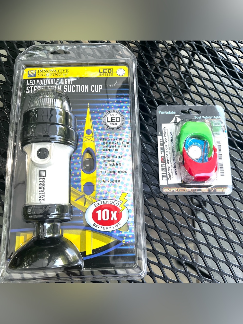 NIB WATERCRAFT LIGHTS - LED PORTABLE STERN LIGHT W/SUCTION CUP AND PORTABLE LED